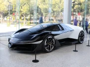 Lotus Meracik Supercar Hybrid V8 Bermesin Tengah, Meluncur 2028