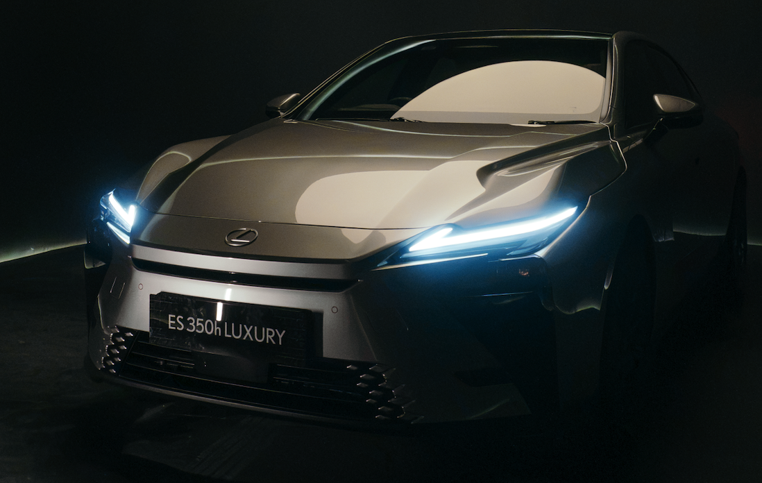 Lexus ES Generasi Terbaru Melantai, Kini Hadirkan Opsi Listrik Murni