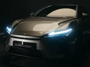 Lexus ES Generasi Terbaru Melantai, Kini Hadirkan Opsi Listrik Murni