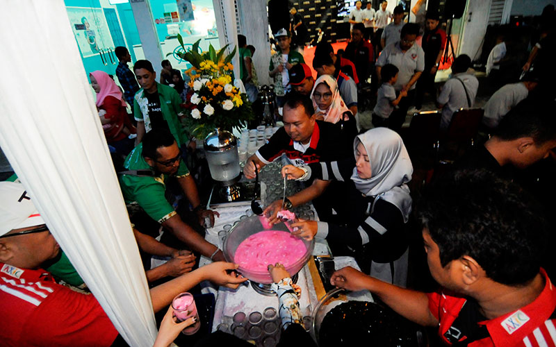 V-KOOL Buka Puasa Bersama Komunitas Mobil Bekasi