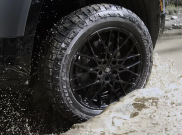 Mengenal Bridgestone Dueler, Ban Tangguh yang Siap Menembus Lokasi Bencana Alam