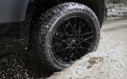 Mengenal Bridgestone Dueler, Ban Tangguh yang Siap Menembus Lokasi Bencana Alam