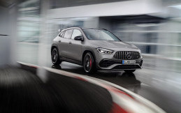Mercedes-AMG GLA 45 SUV Kompak Bertenaga Besar
