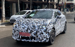 Wajah Baru Nissan Juke Tertangkap Kamera, Kombinasikan Gaya Hyper Punk dan EV