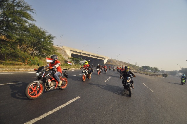 Ribuan Bikers Honda Konvoi Memperingati HUT ke-73 RI