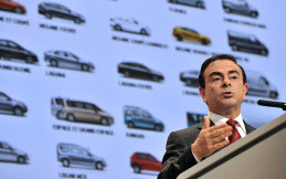 Carlos Ghosn Kritik Nissan Kurang Kreatif dan Membosankan