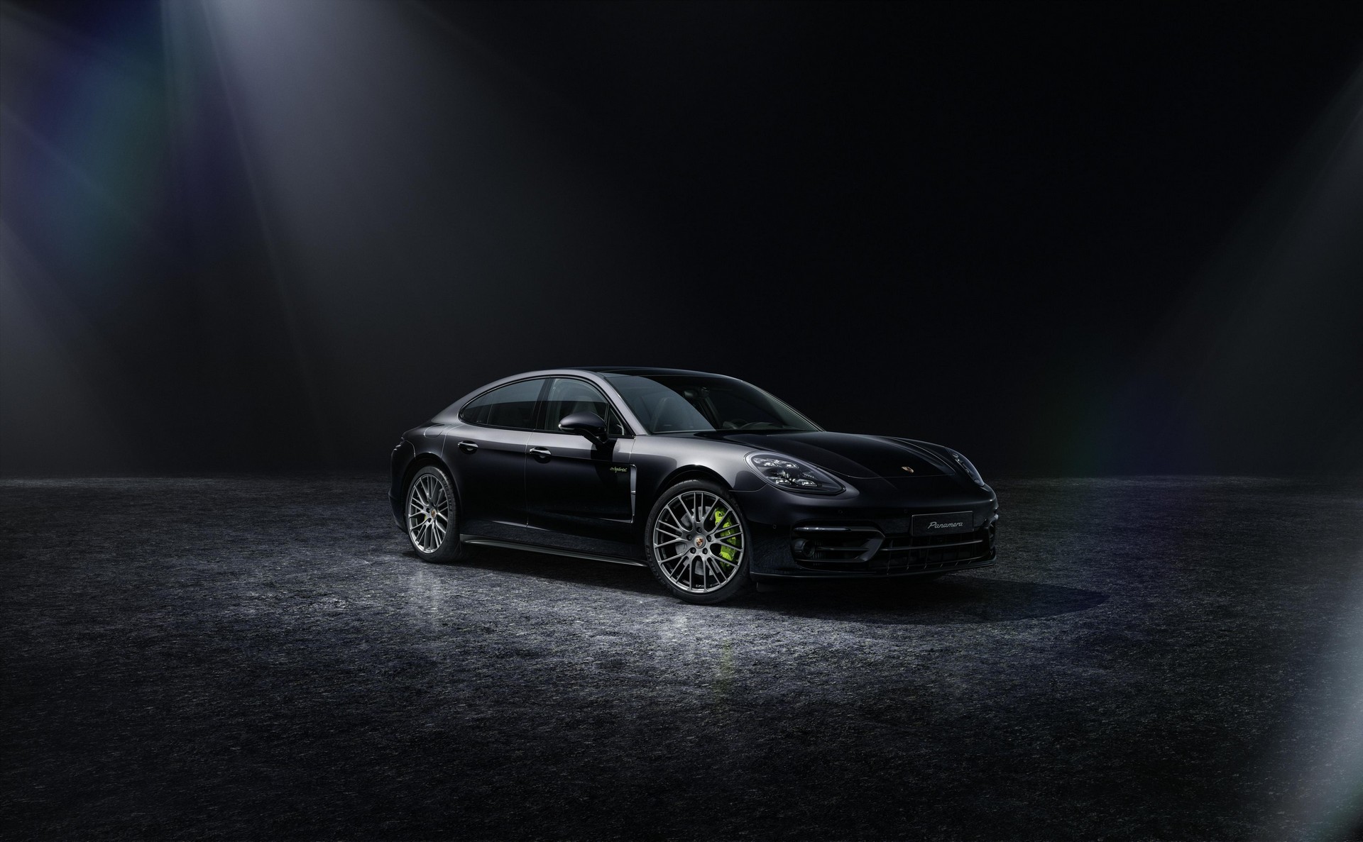 Porsche Panamera Platinum Edition Dibanderol Rp1,4 Miliaran