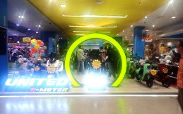 Motor Listrik Ini Bisa Didapat di Pusat Perbelanjaan, Siapkan Charging Station