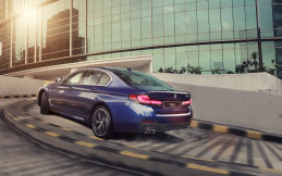 Tenaga Mesin The New BMW 520i M Sport Lebih Besar dari 530i Opulence, Ternyata ini Alasannya
