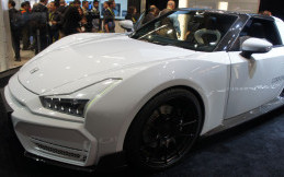 Corning Pamer Supercar Dilapisi Gorilla Glass di CES 2017