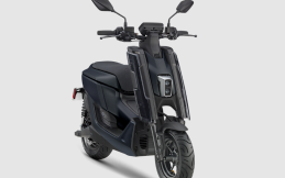 Motor Listrik Yamaha EMF 2024 Resmi Meluncur, Bisa Tempuh 65 Km