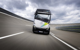 Masih Pelajari Ekosistem Jadi Alasan DCVI Belum Menjual Truk Listrik di Indonesia