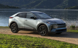 Toyota C-HR Kembali ke AS sebagai SUV Listrik Masyarakat Modern