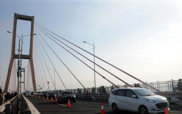 Menjajal Jembatan Suramadu Setelah Gratis, Apa Bedanya?   