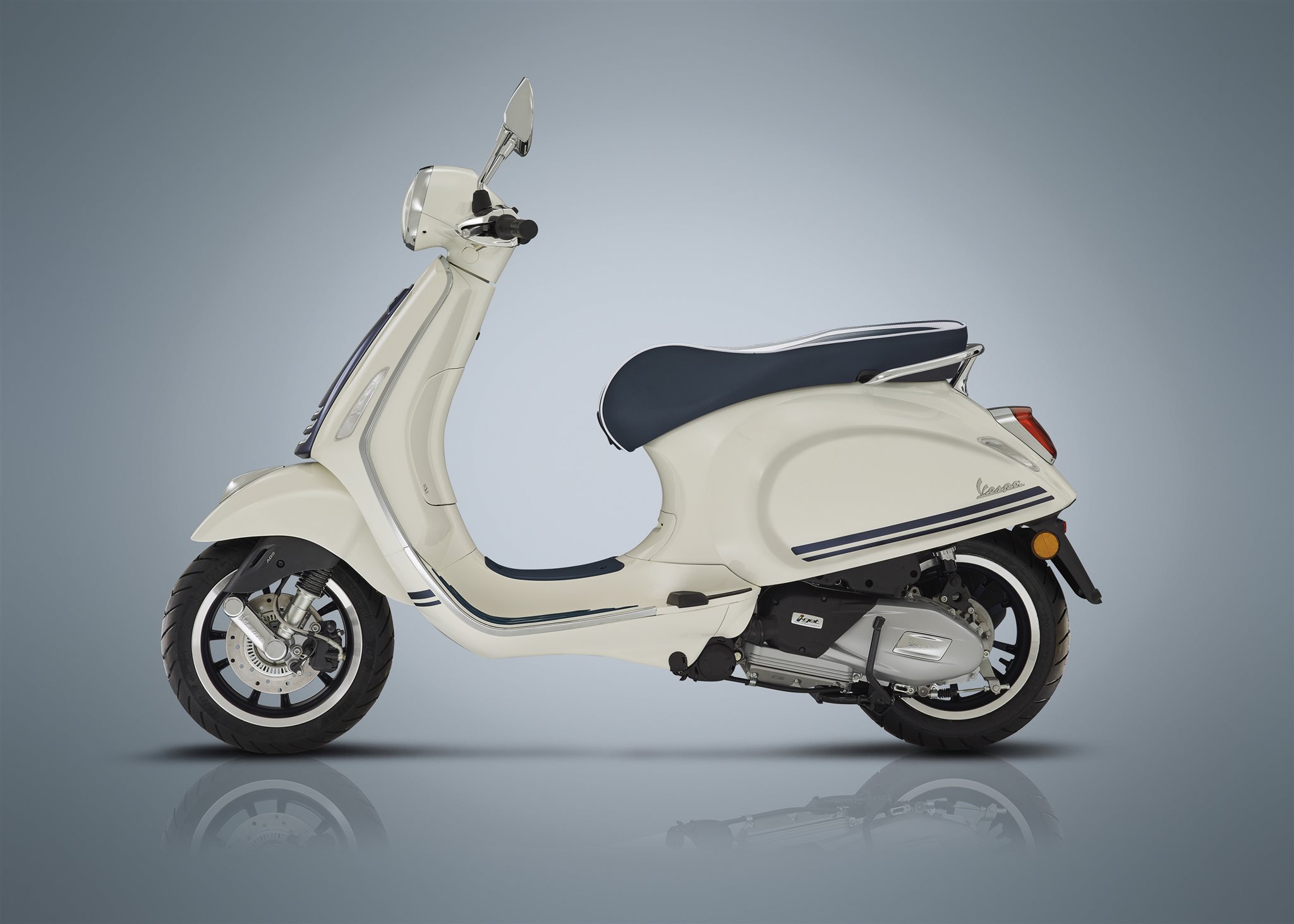 Ini Item Unik Yang Terdapat Pada Vespa Primavera Yacht Club Edition