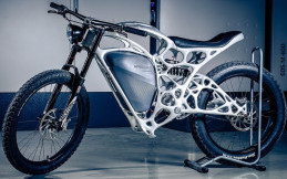 Dua Insinyur Pesawat Ciptakan Motor Listrik Berbobot 35Kg 'Light Rider'