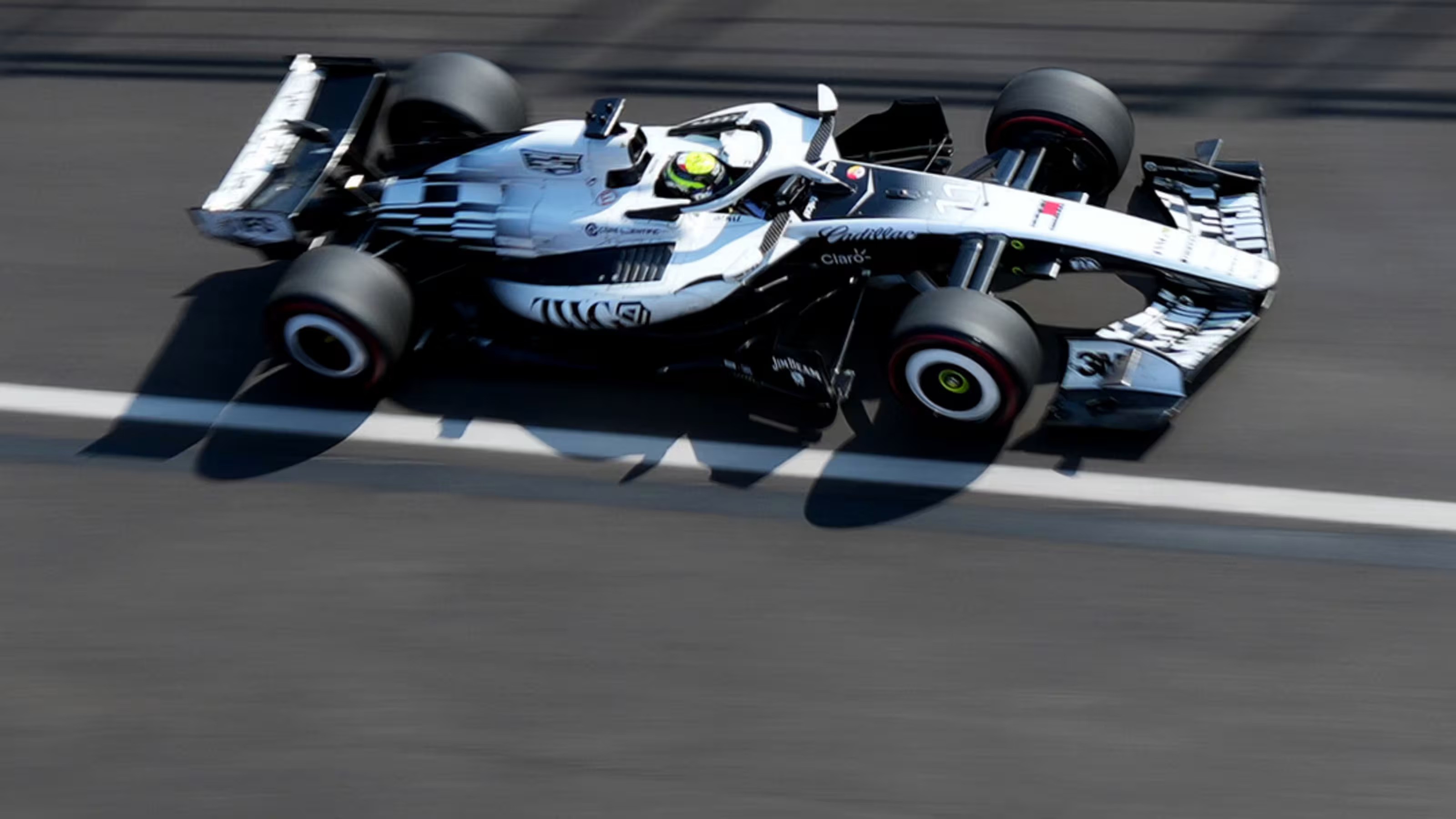 Sergio Perez Tandatangani Perpanjangan Kontrak dengan Cadillac Hingga 2029