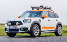X-Raid Garap Mini Countryman Bergaya Off-Road