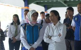 Menteri Rini Dorong BUMN Bina UMKM di Rest Area Jalan Tol