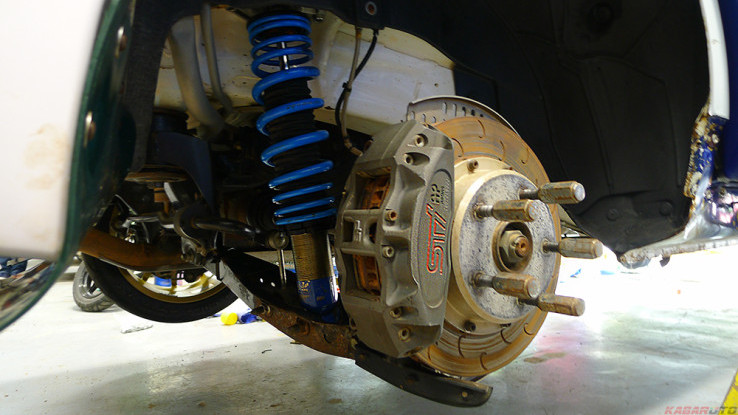 Berikut Perbedaan Rem Cakram dan Tromol pada Mobil