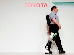 Robot Canggih Toyota yang Bisa Bikin Orang Cacat Berjalan