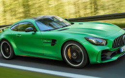 Mercedes Tarik AMG GT 2018 karena Masalah Sabuk Keselamatan  