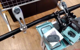  RC MotoGarage X-Guard, Penjelajah Motor Tak Repot Pegang Ponsel