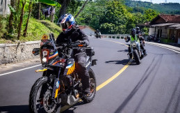 Married Couple Motorbike, Wadah Pehobi Roda Dua untuk Pasangan Suami Istri