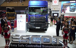 UD Trucks Quester dengan Transmisi Otomatis Escot Resmi Diperkenalkan