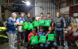 Evalube Berbagi Kebahagiaan Ramadan dengan Anak Yatim dan Ribuan Mekanik
