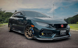 Modifikasi Honda Civic Turbo Hatchback Aplikasikan Gaya JDM