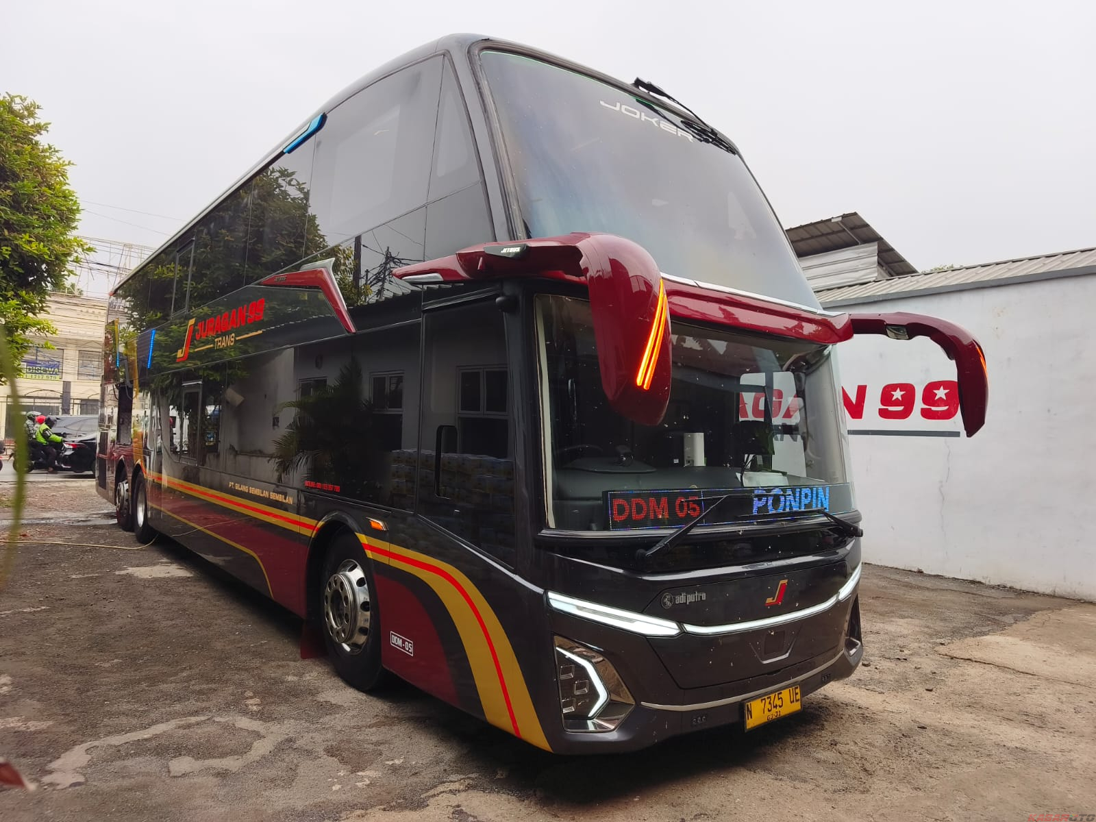 Naik Bus Juragan99 Kelas Tertinggi Malang-Jakarta, Serasa Punya Kamar Pribadi