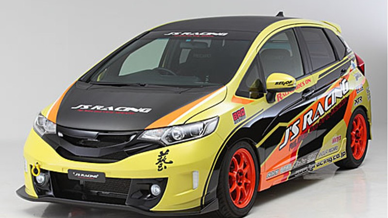 Tampil Agresif Honda Jazz GK5 Pakai Bumper J'S Racing - kabaroto