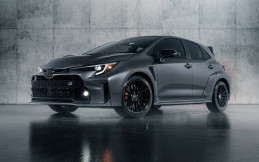 Pembalap Ken Gushi Mencoba Performa Toyota GR Corolla 2023