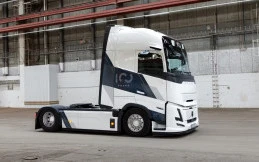 Truk Volvo FH Edisi 100 Tahun Siap Menggebrak Pasar Heavy-Duty Global