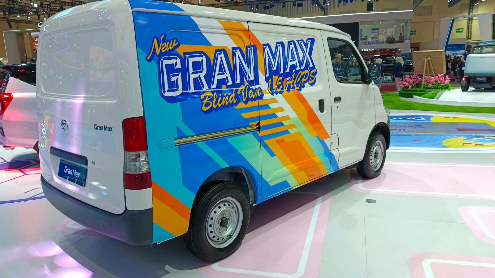 Daihatsu Gran Max Blind Van 1.5 MT AC PS