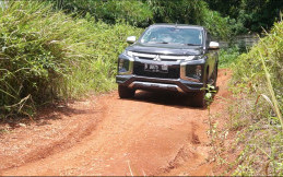 Test Drive Mitsubishi Triton Ultimate AT 4WD, Sosok Modern Pikap Double Cabin