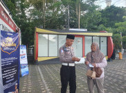 Tunggu Waktu Berbuka, Masyarakat Perpanjang SIM Sambil Ngabuburit
