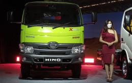 Produk Hino Bermesin Euro 4 Dijual Mulai Bulan April, Bagaimana Nasib Mesin Euro 2?