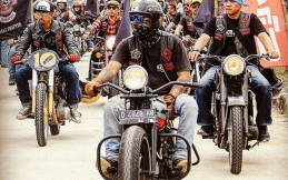 Bikers Brotherhood 1%MC Tangerang Berbagi Pada Warga Kesulitan Ekonomi Saat Pandemi