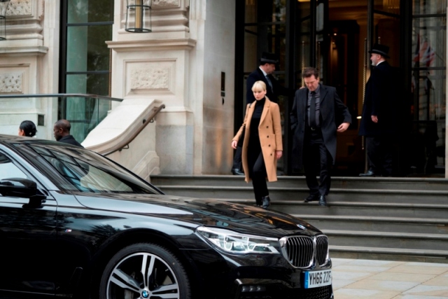 BMW Seri 7 Tampil Memukau di Film Red Sparrow