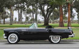 Ford Thunderbird Milik Marilyn Monroe Bakal Dilelang Nih