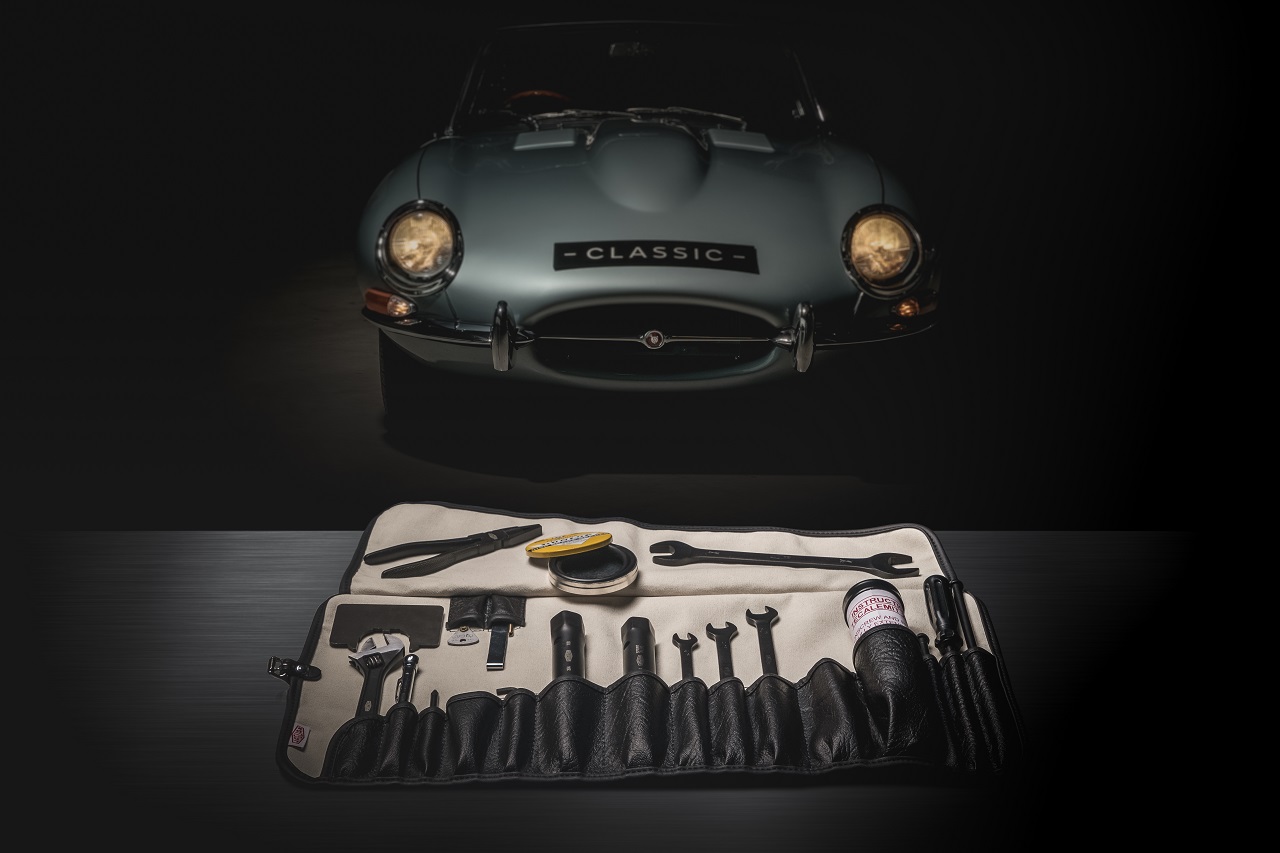 Jaguar Kembali Produksi Toolkit untuk E-Type Model Lawas