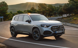 Pertahankan Desain Kotak Ikonik, Mercedes-Benz GLB 2027 Hadir dengan Varian EV dan Hybrid