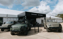 Defender Ungkap Tiga Varian Wolf Series II sebagai Kendaraan Militer