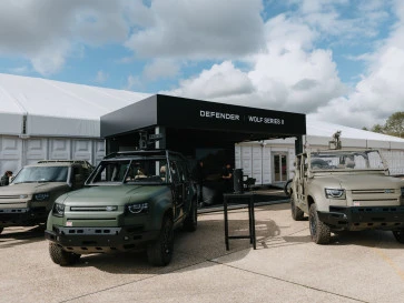 Defender Ungkap Tiga Varian Wolf Series II sebagai Kendaraan Militer