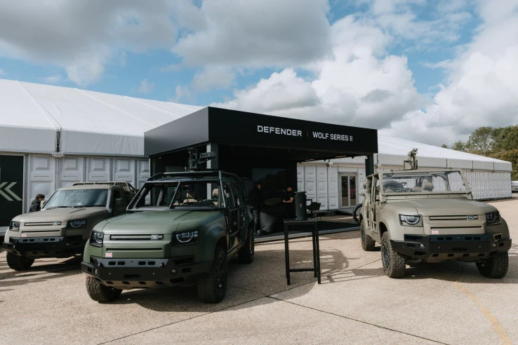Defender Ungkap Tiga Varian Wolf Series II sebagai Kendaraan Militer