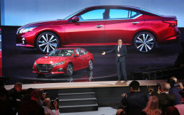 Nissan Altima AWD Representasikan Desain V-motion 