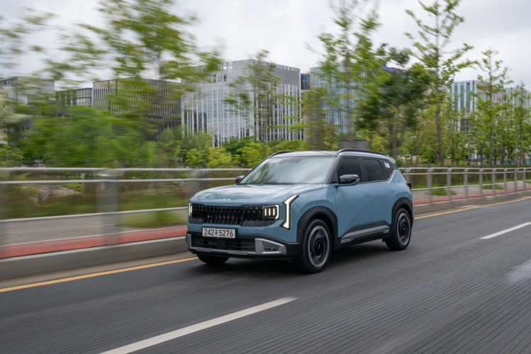 Kia Seltos Terbaru, SUV yang Dirancang Ulang Secara Menyeluruh