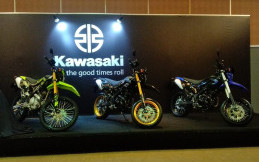 Kawasaki KLX230S dan KLX230SM Resmi Mengaspal, Harga Rp 49 Jutaan